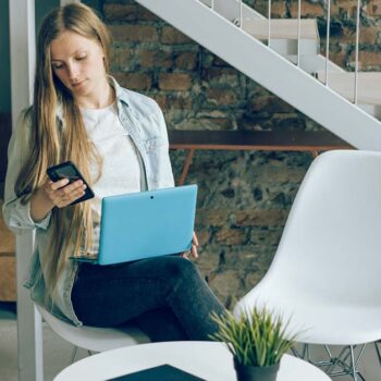 4 Tactics For Interacting With Customers When You're Out Of The Office